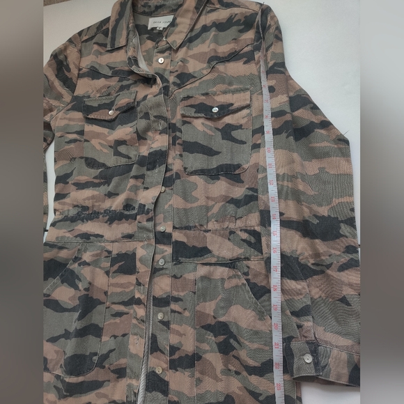 🆕 Dear John Ruched Camouflage Distressed Trenchcoat/ Button down Dress (S) - Picture 7 of 9
